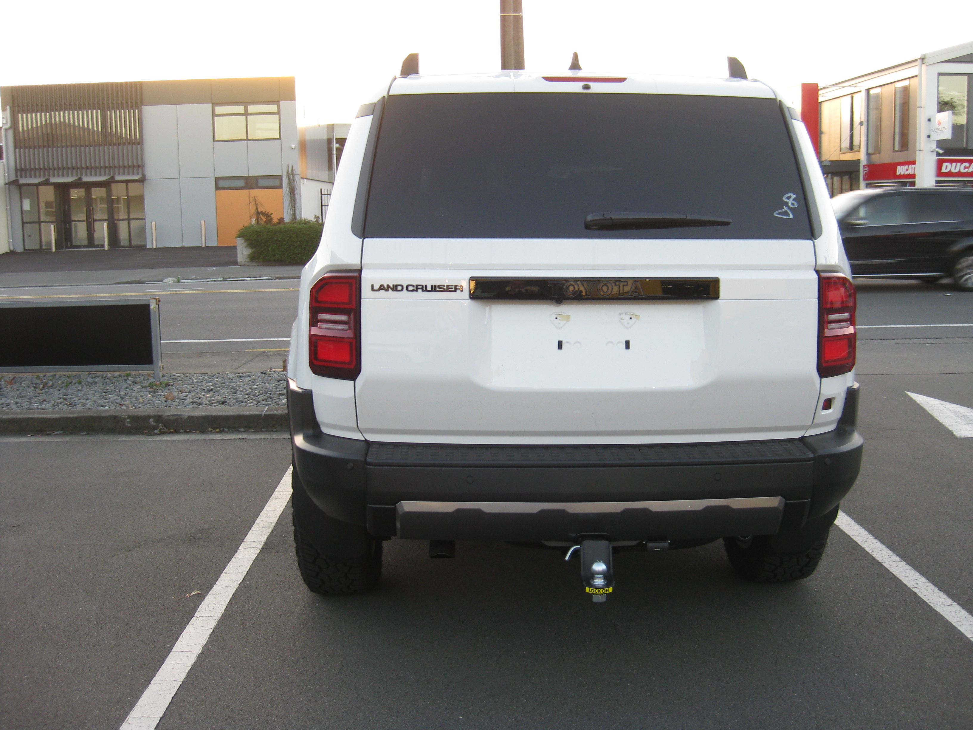 TOYOTA LANDCRUISER STATIONWAGON 2024-CURRENT